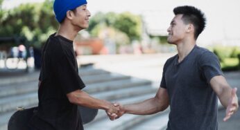 감정의 절제가 필요한 이유와 그런 여자를 피하는 방법 알아보기
