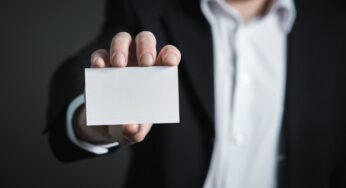 여자심리 파악하기: 연락에 집착하는 그녀의 심리적 이유들